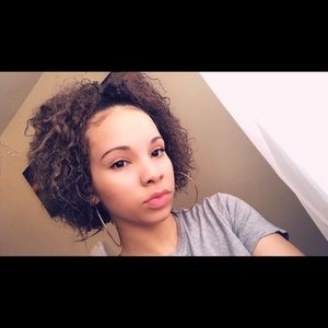 Meet your Posher, Corrina